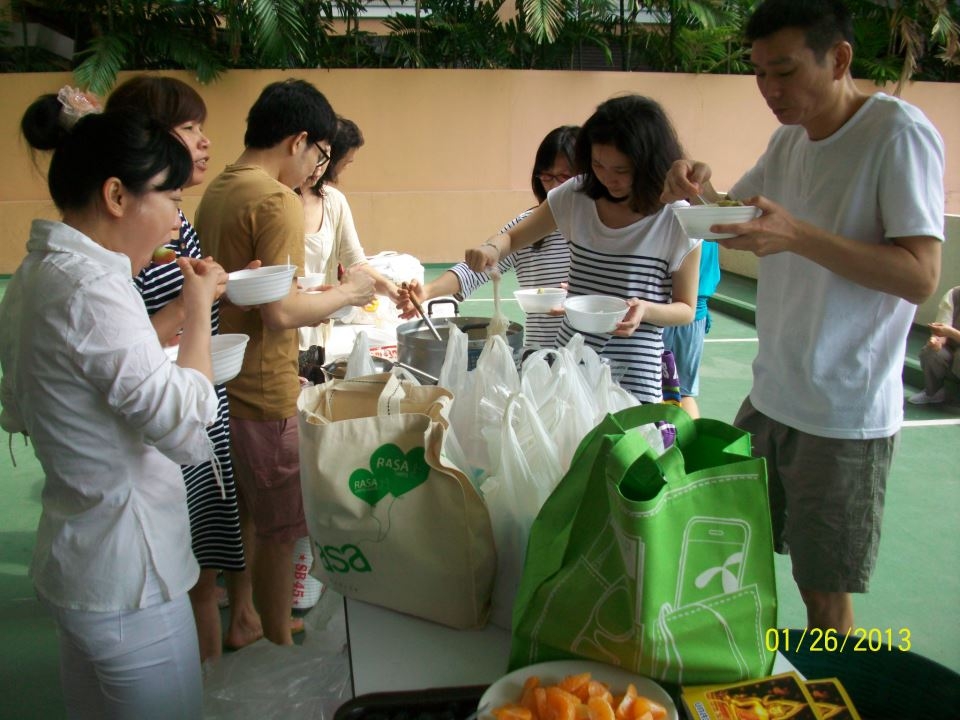 งานทำบุญเลี้ยงพระปีใหม่ Belle Park (26-01-56)